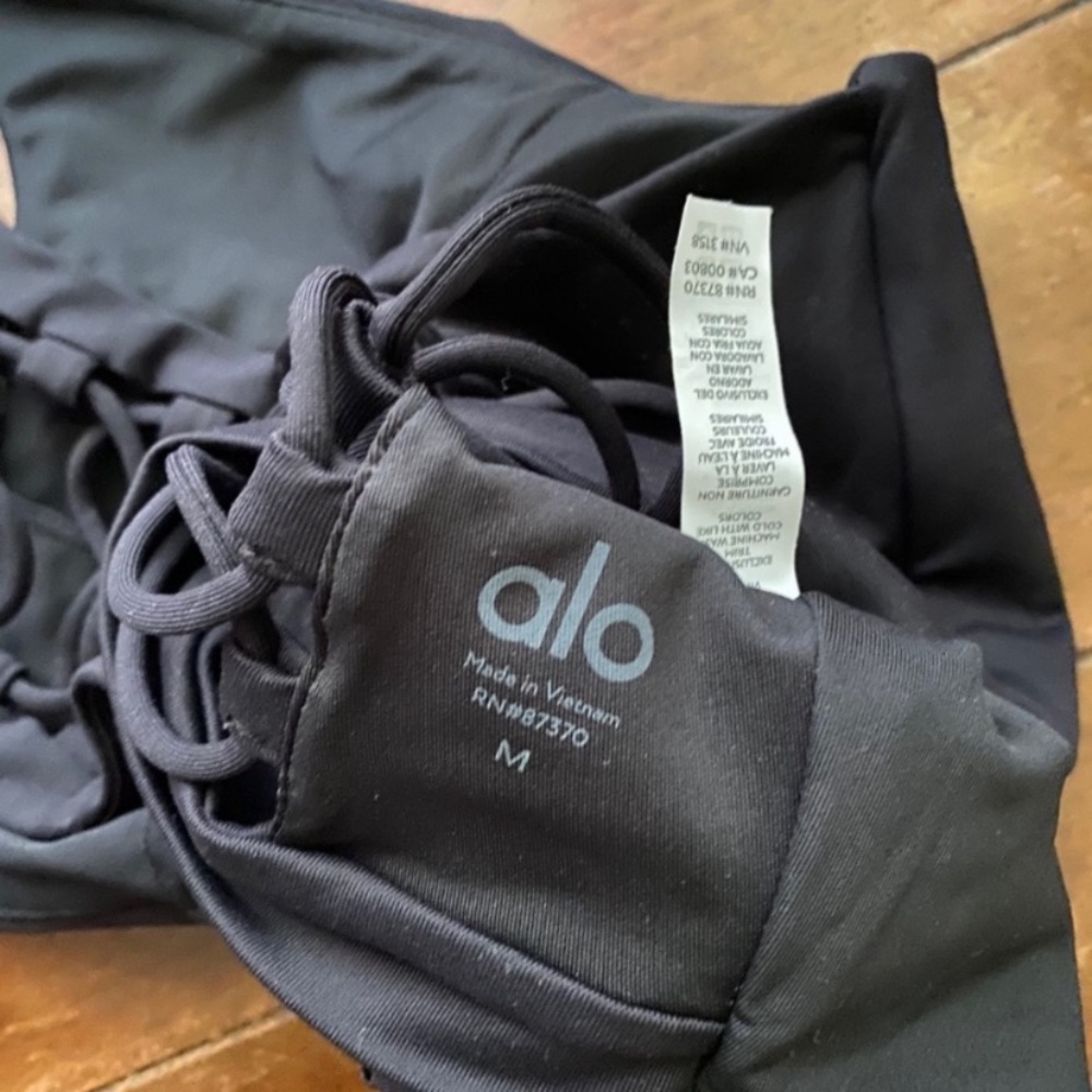 NEW Alo Movement Bra - Picture 7 of 7
